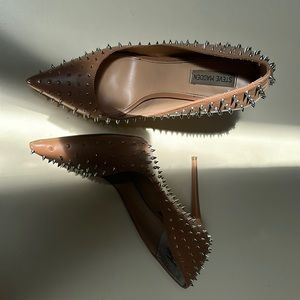 Tan spiked Steve Madden vala heels size 11